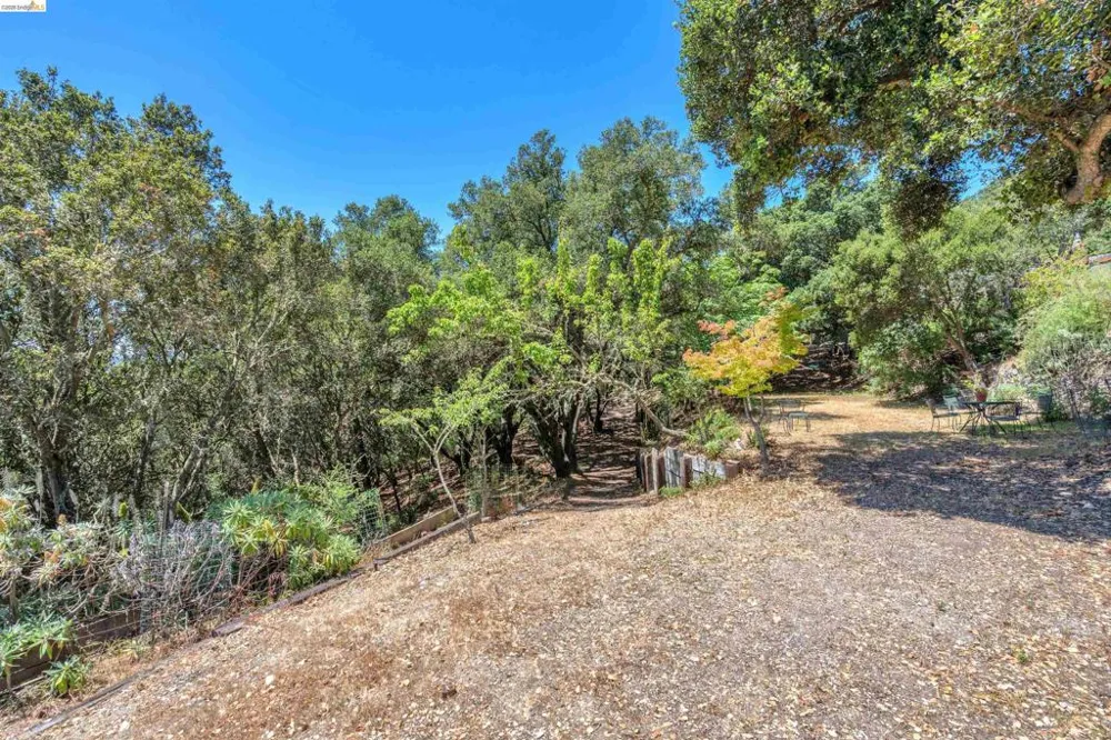 7001 Monte Verde Rd El Sobrante, CA 94803