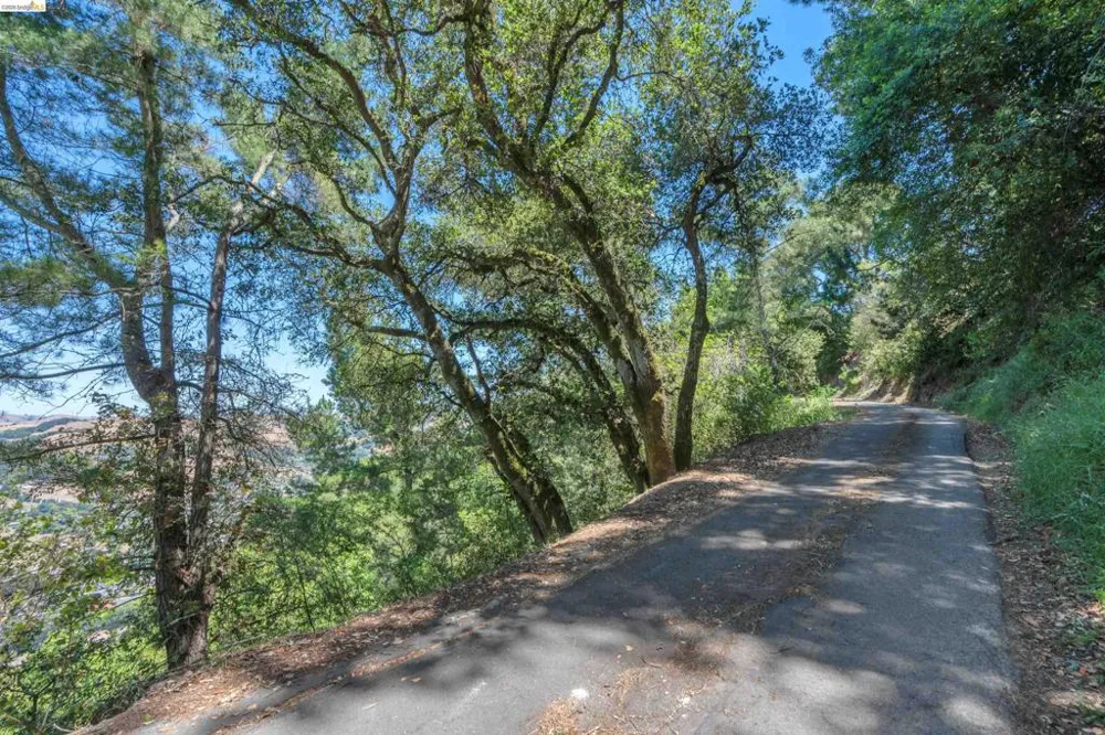 7001 Monte Verde Rd El Sobrante, CA 94803
