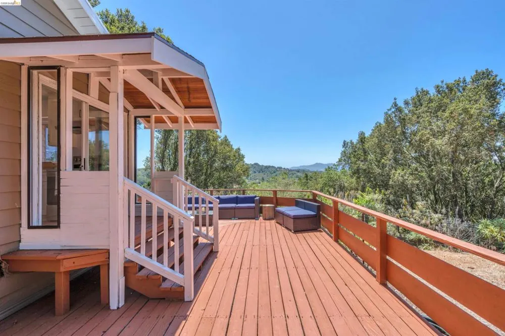 7001 Monte Verde Rd El Sobrante, CA 94803