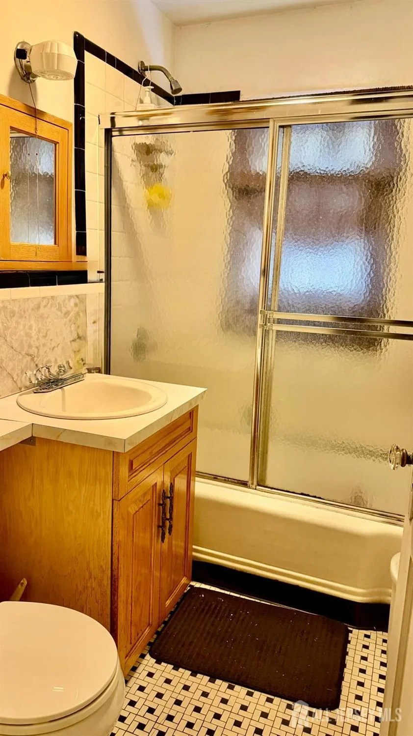 624 Chandler Avenue Roselle, NJ 07203