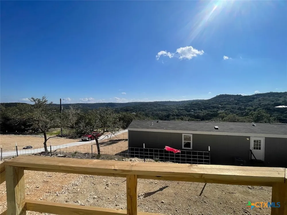 377 Buck Trail #4 Canyon Lake, TX 78133