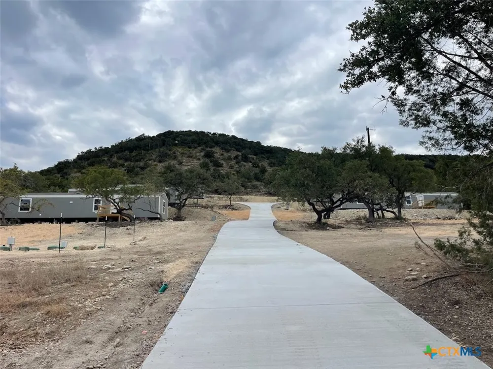 377 Buck Trail #4 Canyon Lake, TX 78133