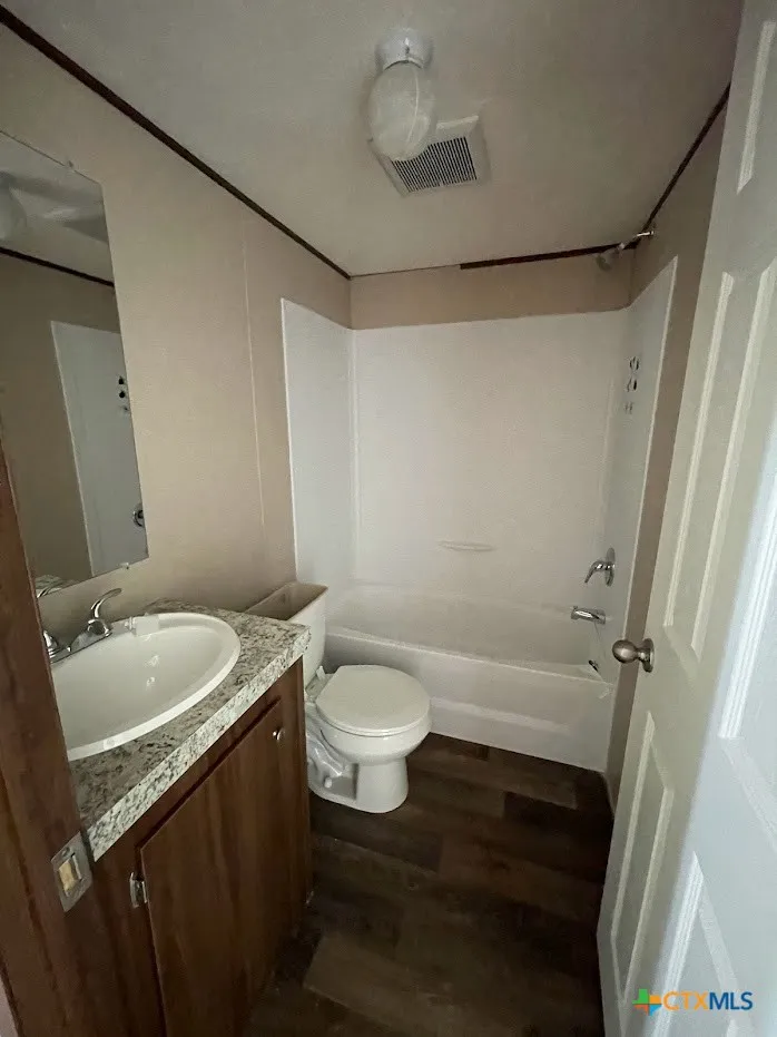 377 Buck Trail #4 Canyon Lake, TX 78133