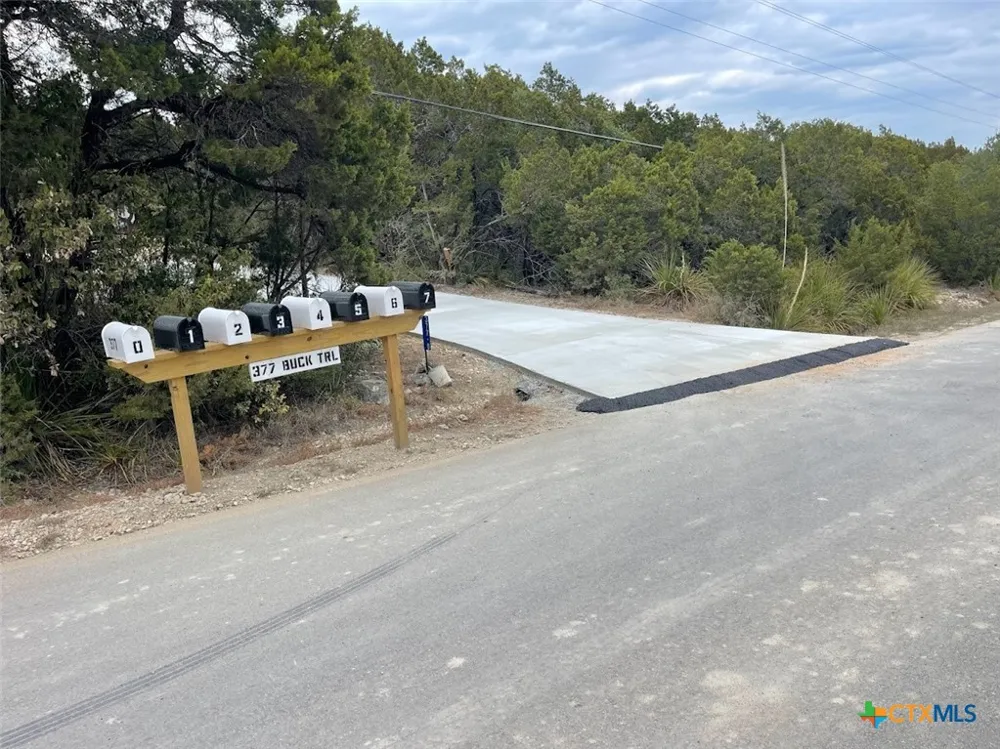 377 Buck Trail #4 Canyon Lake, TX 78133