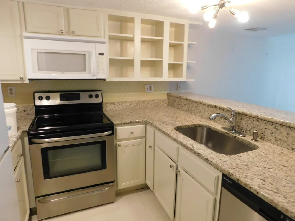 805 Paisley Drive #11 Spicewood, TX 78669