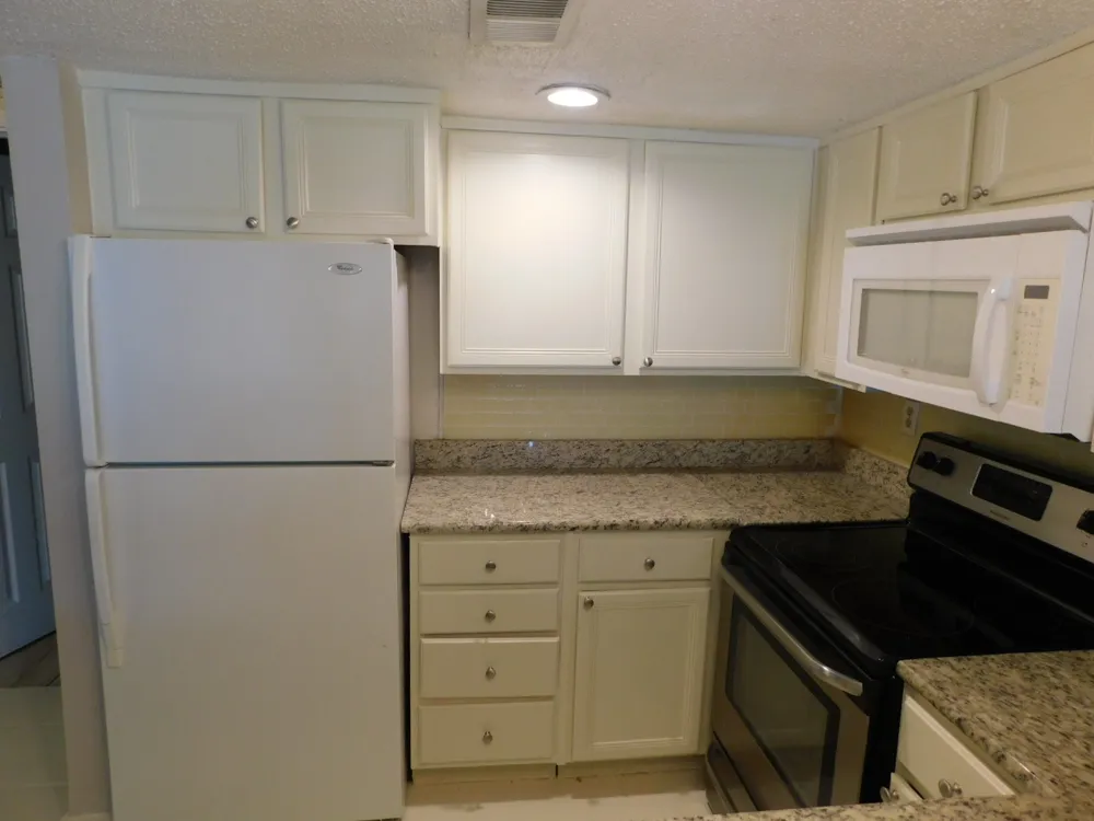 805 Paisley Drive #11 Spicewood, TX 78669