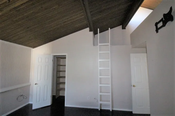 805 Paisley Drive #11 Spicewood, TX 78669