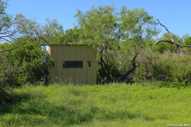 2349 CR 416 Falls City, TX 78113