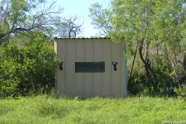 2349 CR 416 Falls City, TX 78113