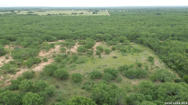 466_476 Cr 7421 Yancey, TX 78886