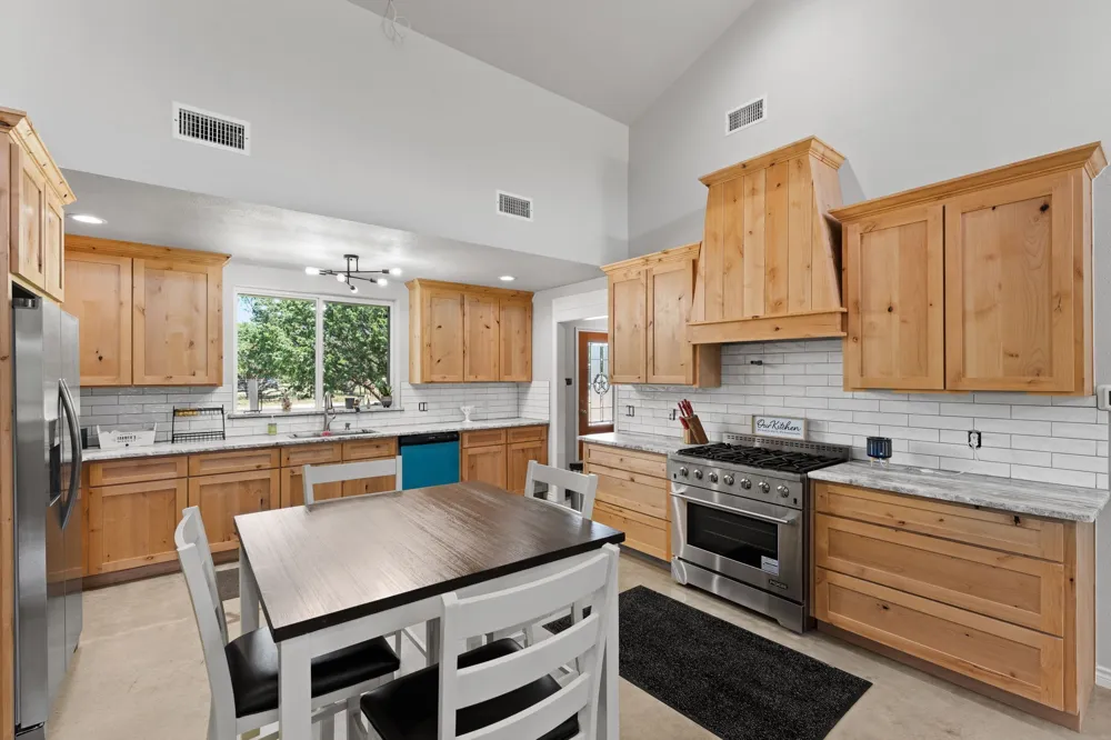 181 Private Road 197 Blum, TX 76627