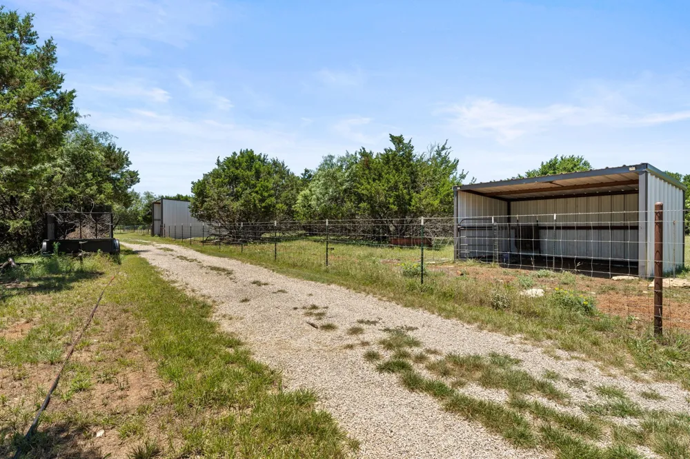 181 Private Road 197 Blum, TX 76627