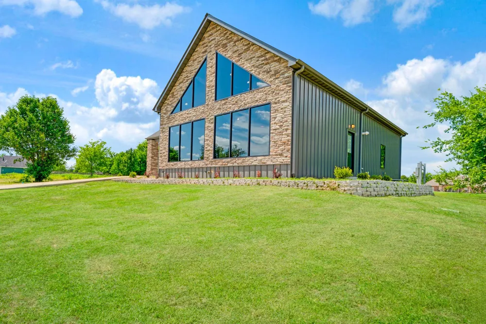209 Helena Drive Powderly, TX 75473
