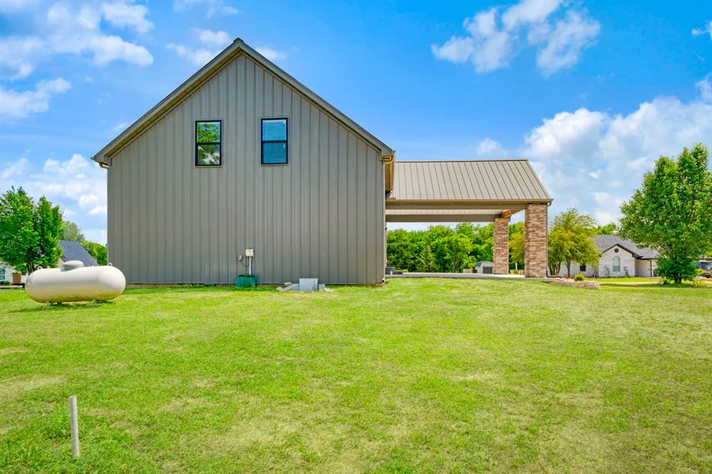 209 Helena Drive Powderly, TX 75473