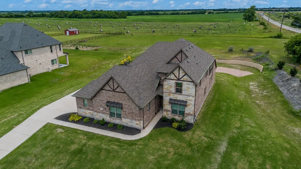 25 Morrison Road Howe, TX 75459