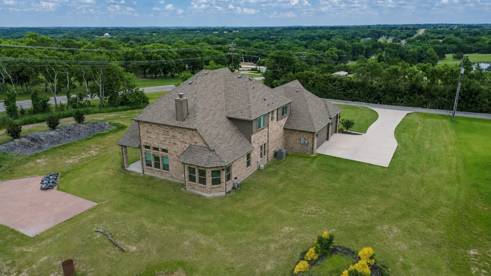 25 Morrison Road Howe, TX 75459