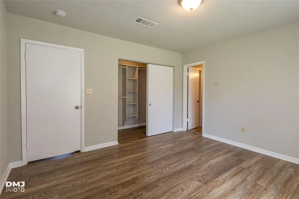 3140 Boyd Avenue Groves, TX 77619