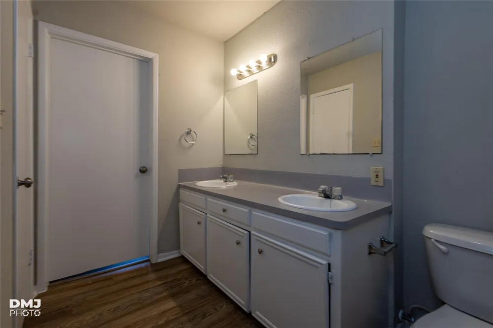 3140 Boyd Avenue Groves, TX 77619
