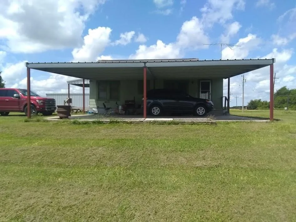 1146 County Road 444 El Campo, TX 77437