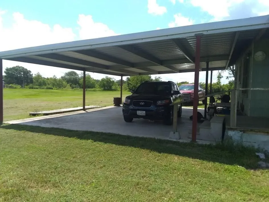 1146 County Road 444 El Campo, TX 77437