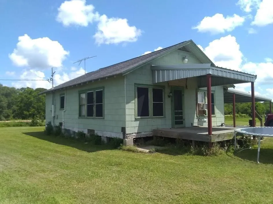 1146 County Road 444 El Campo, TX 77437