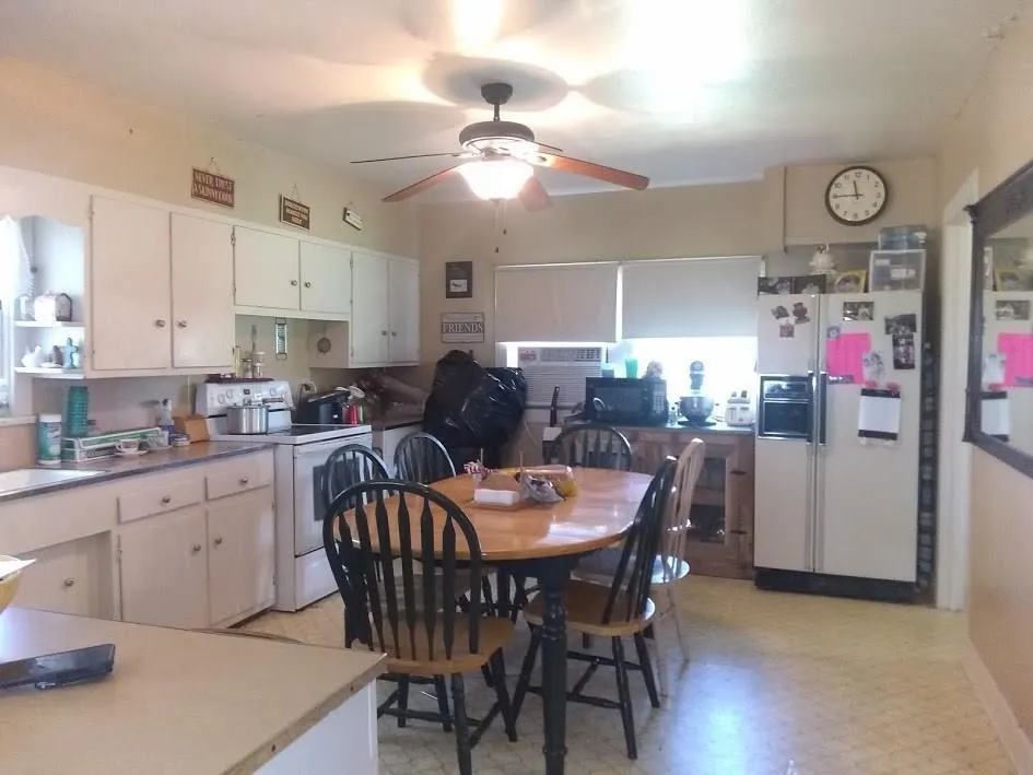 1146 County Road 444 El Campo, TX 77437