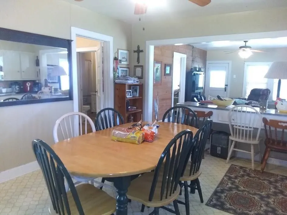 1146 County Road 444 El Campo, TX 77437