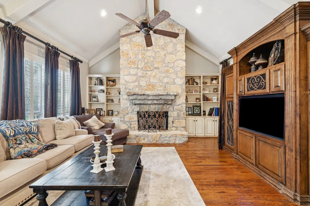1970 Mary Lee Lane Lucas, TX 75002