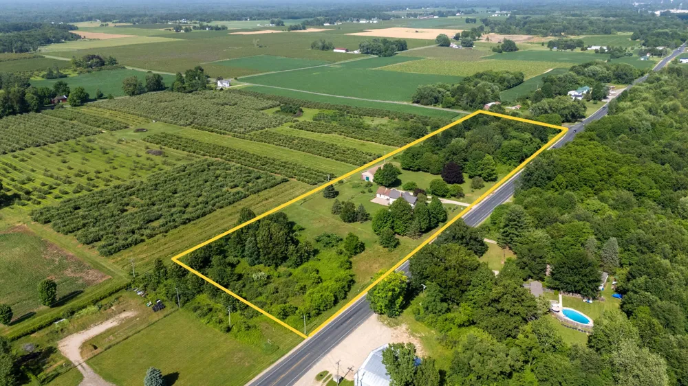 42304 W Red Arrow Highway Paw Paw Township, MI 49079