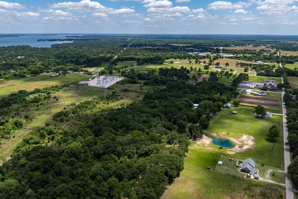 212 E Will White Road Tool, TX 75143