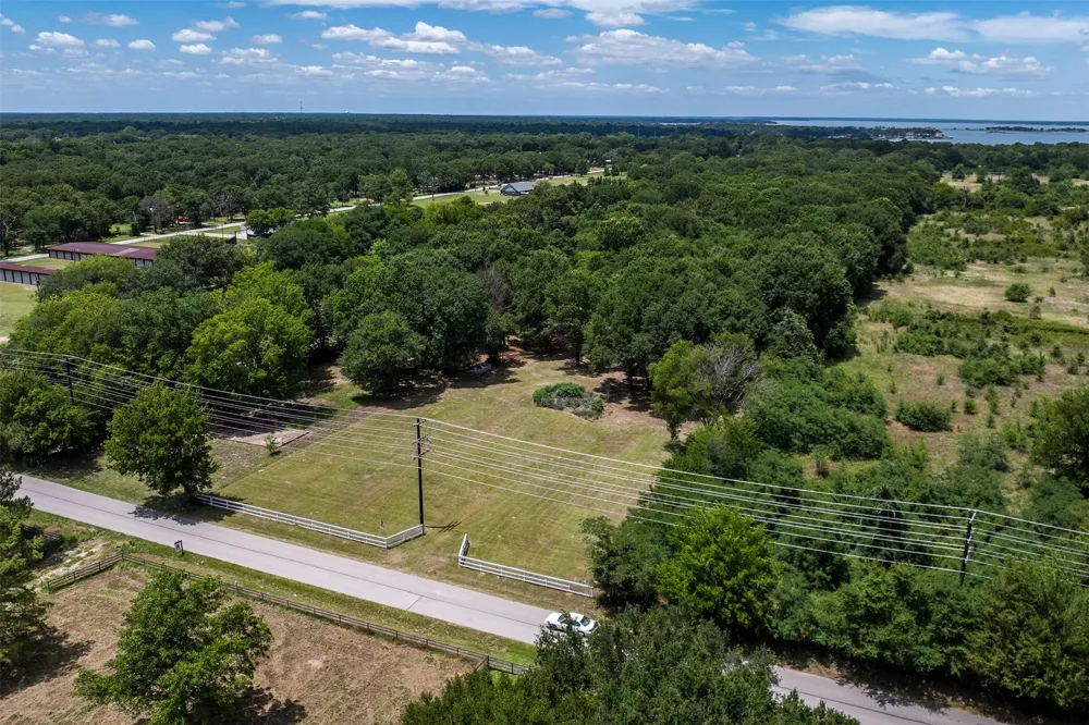 212 E Will White Road Tool, TX 75143