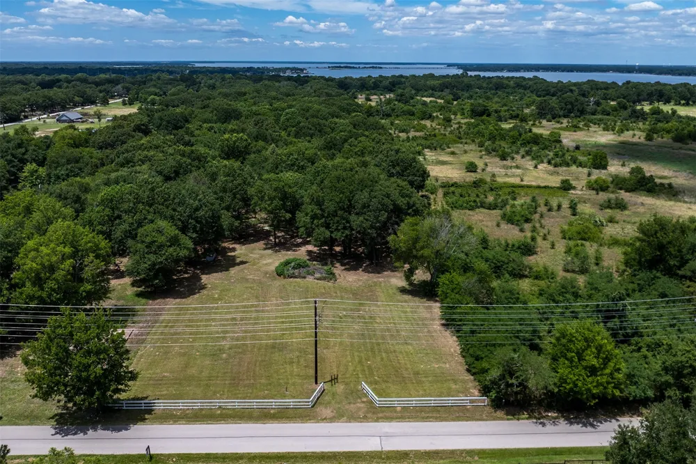 212 E Will White Road Tool, TX 75143