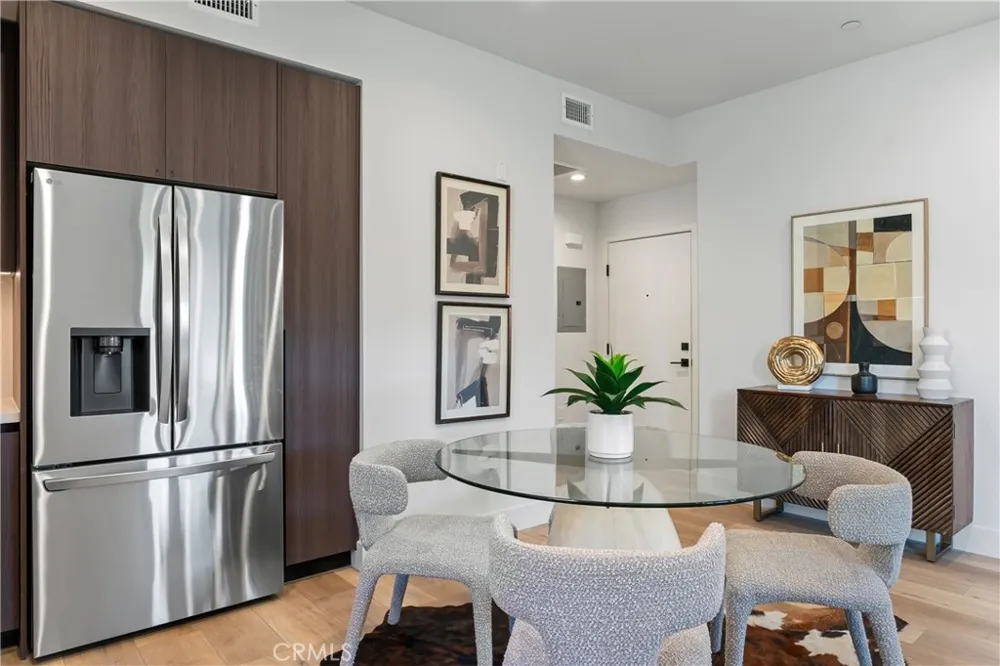 150 S Oak Knoll #103 Pasadena, CA 91101