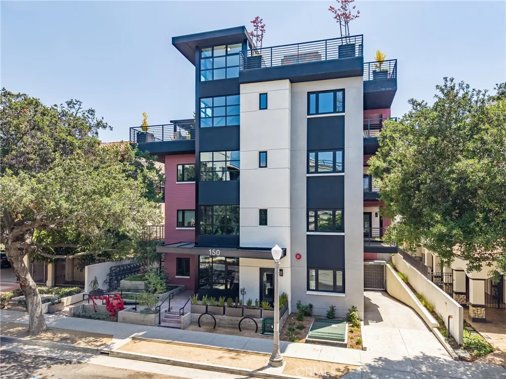 150 S Oak Knoll #103 Pasadena, CA 91101