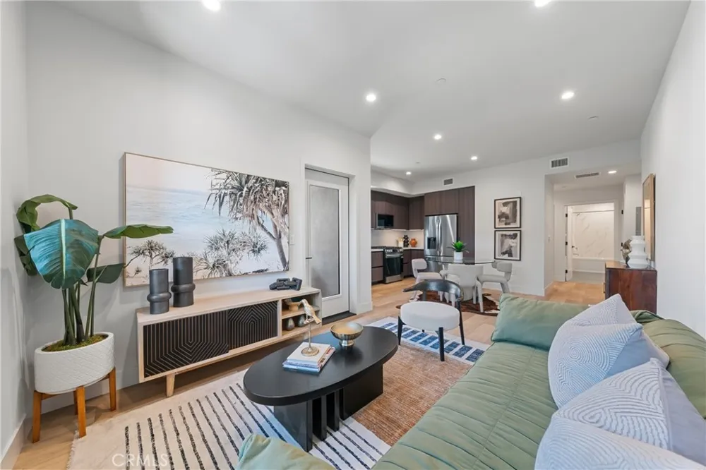 150 S Oak Knoll #103 Pasadena, CA 91101