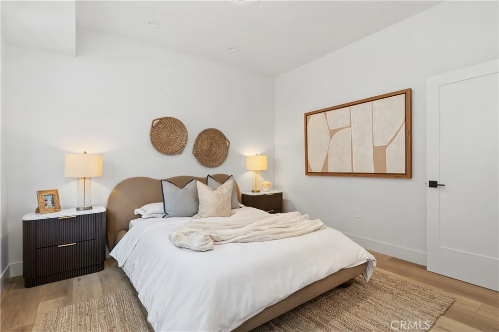 150 S Oak Knoll #103 Pasadena, CA 91101