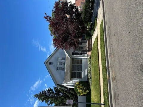 78 E Lincoln Avenue