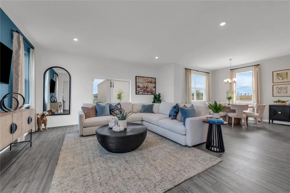907 CASTLEFORD AVENUE Palm Bay, FL 32905