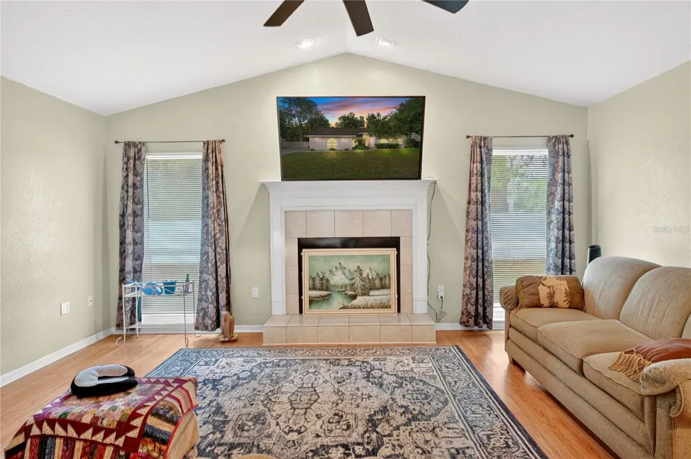 7222 STANFORD DR Lakeland, FL 33809