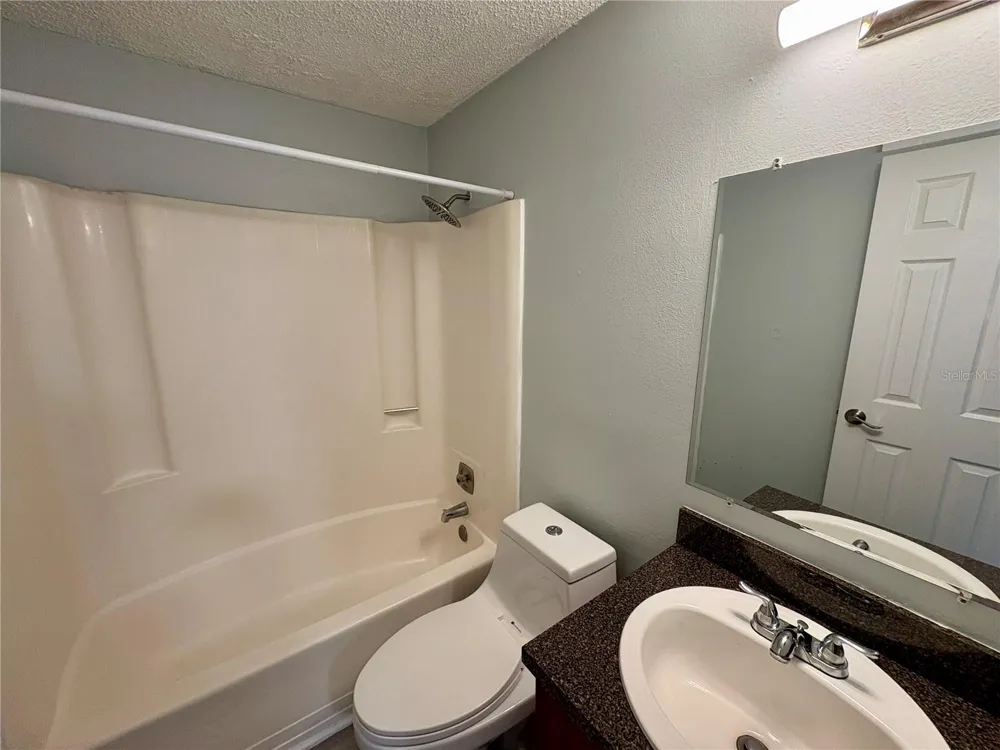 408 57TH AVENUE DRIVE E #A Bradenton, FL 34203