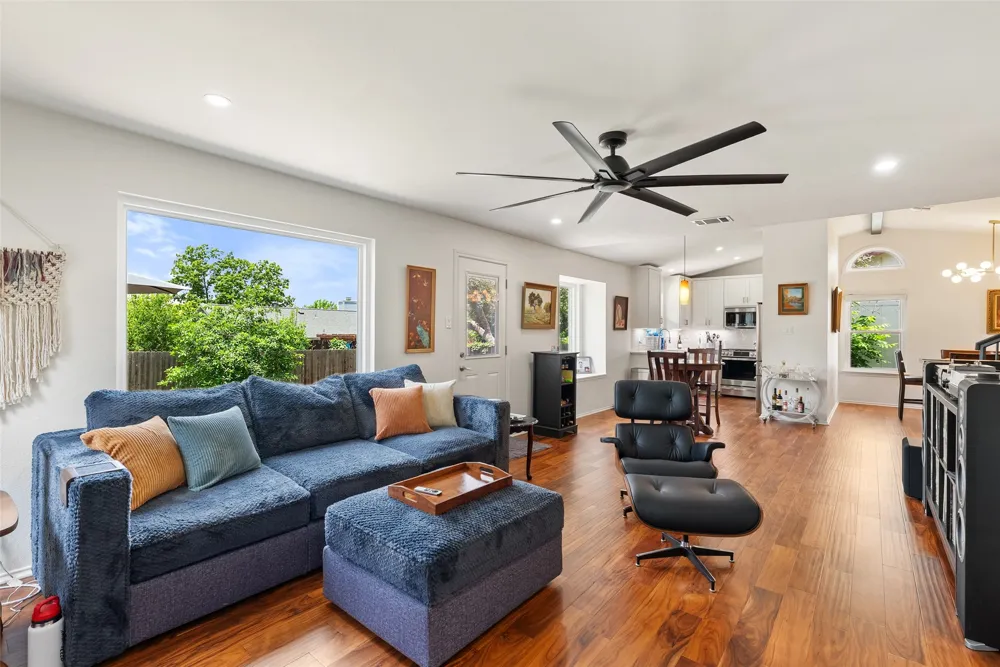 8406 Washita Drive Austin, TX 78749