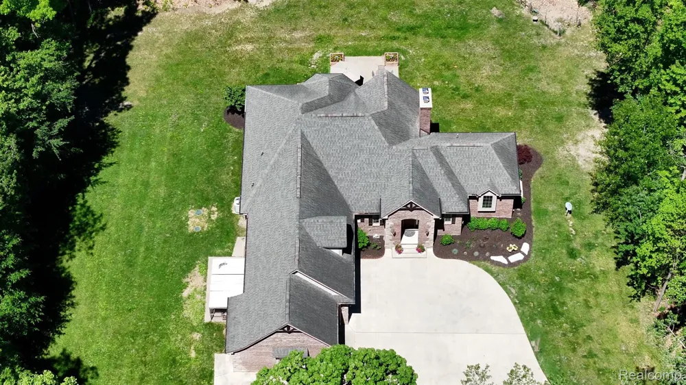 3957 Mill Lake Road Orion Charter Township, MI 48360