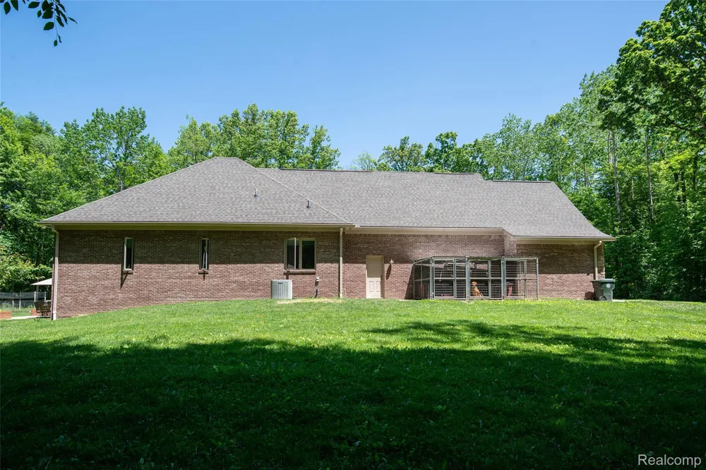 3957 Mill Lake Road Orion Charter Township, MI 48360