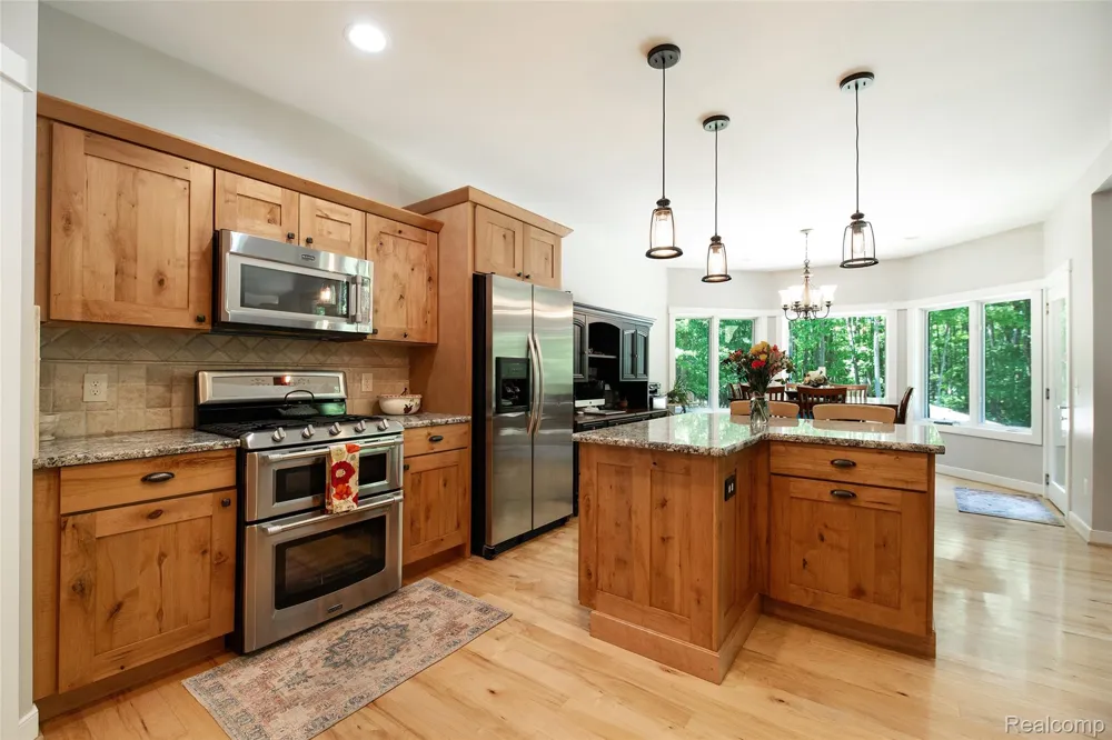 3957 Mill Lake Road Orion Charter Township, MI 48360