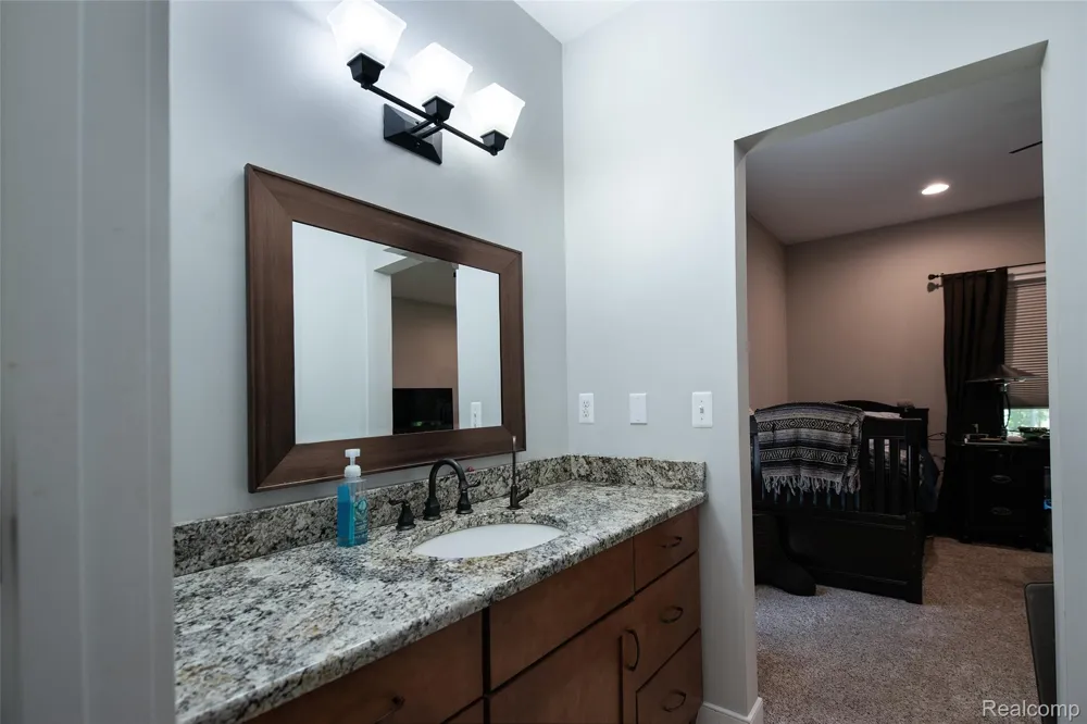 3957 Mill Lake Road Orion Charter Township, MI 48360