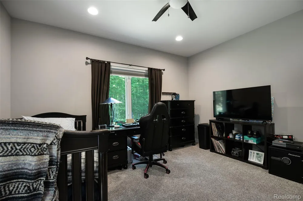 3957 Mill Lake Road Orion Charter Township, MI 48360