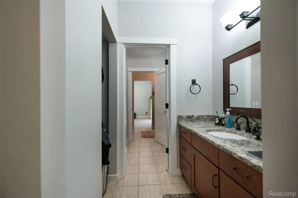 3957 Mill Lake Road Orion Charter Township, MI 48360