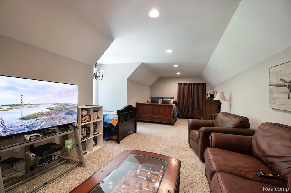 3957 Mill Lake Road Orion Charter Township, MI 48360