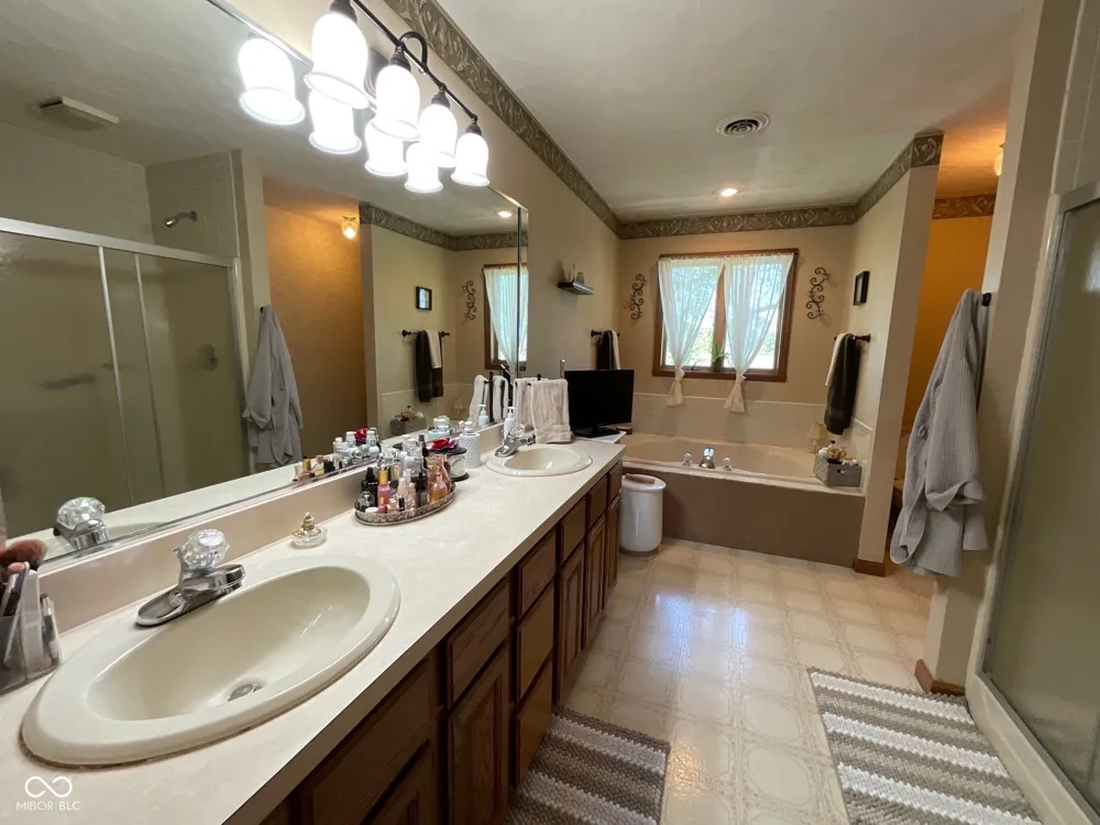 46 S Meadow Lane Rockville, IN 47872