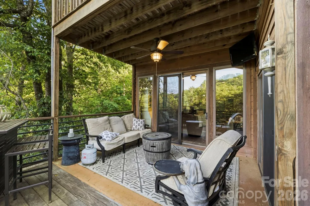 30 Lower Tanglewood Road E #2 Lake Toxaway, NC 28747